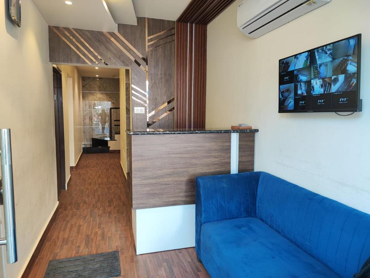 Sun Moon Residency And Apartments, Hotels In Rohini Дели Экстерьер фото