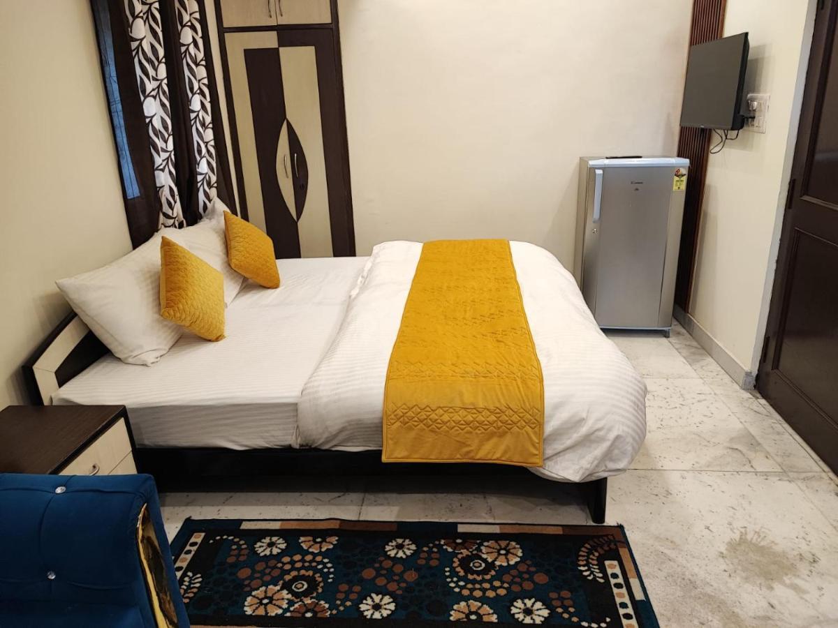 Sun Moon Residency And Apartments, Hotels In Rohini Дели Экстерьер фото
